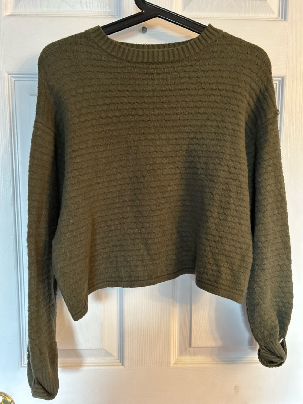 Warm + Cozy Lifesyle Large Cropped Olive Green Ribbed Sweater